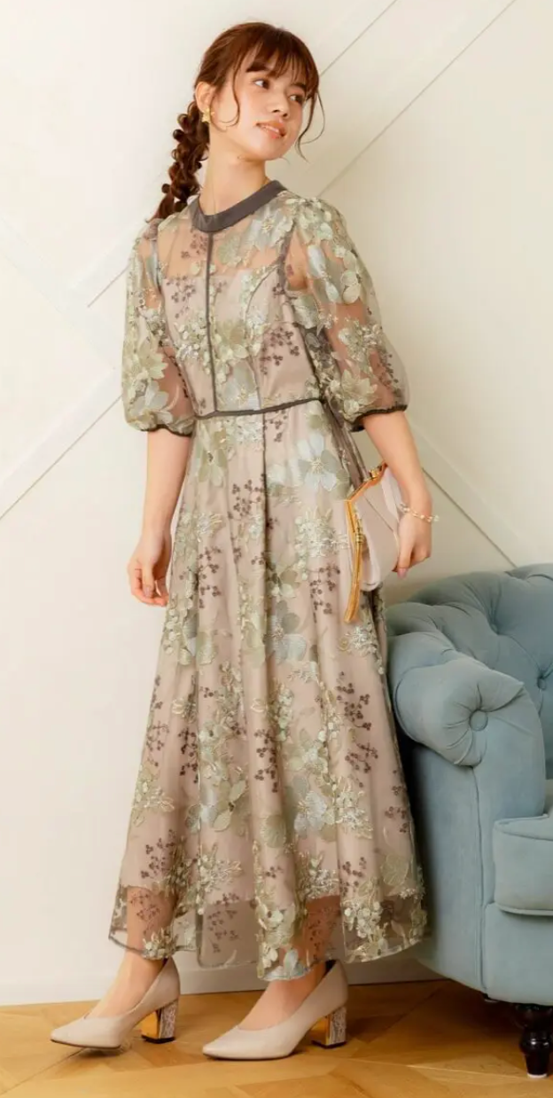 グリーンのフラワーエンブロイダリードレス-Dorry-doll-M-結婚式パーティーのレンタルドレスはリリアージュ-11-03-2025_01_42_PM