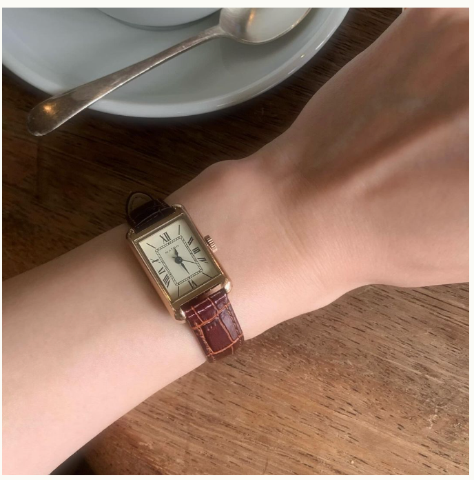 スタイリング-アーカイブ-MATOW-マトウ-公式サイト-レディース-腕時計-11-02-2025_02_44_PM (2)