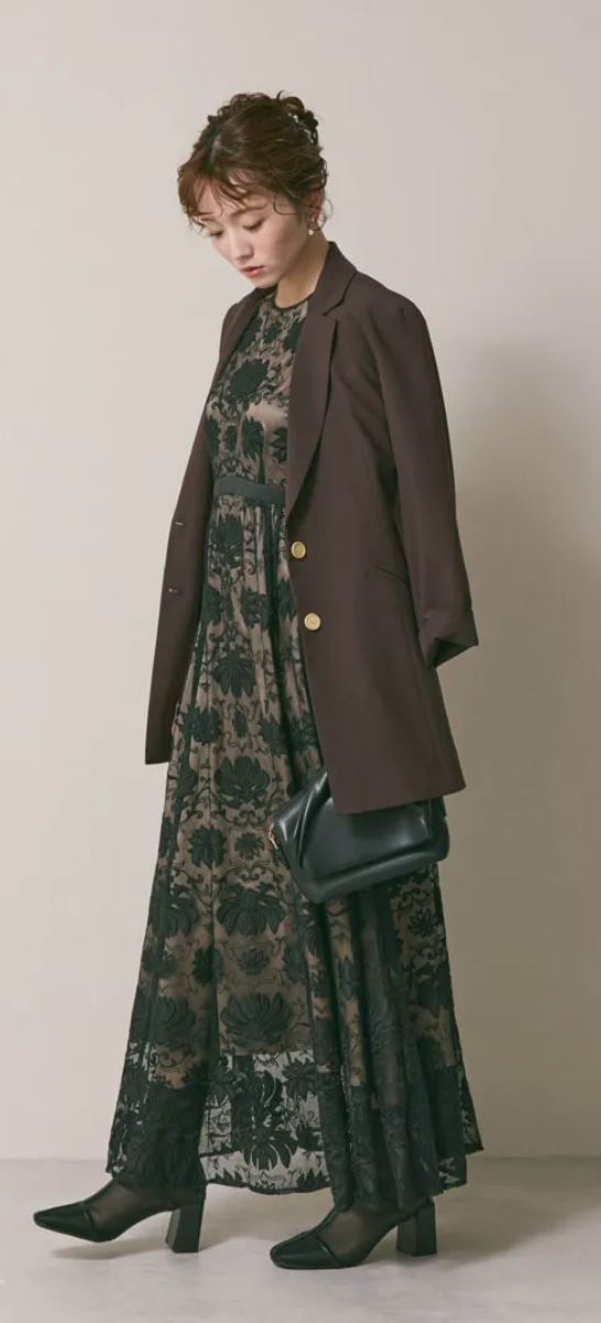 ブラックのカットワークサテンエンブロイダリードレス-M-LILY-BROWNのレンタル｜11-2217｜結婚式パーティーのドレスレンタルはワンピの魔法-11-03-2025_02_21_PM (2)